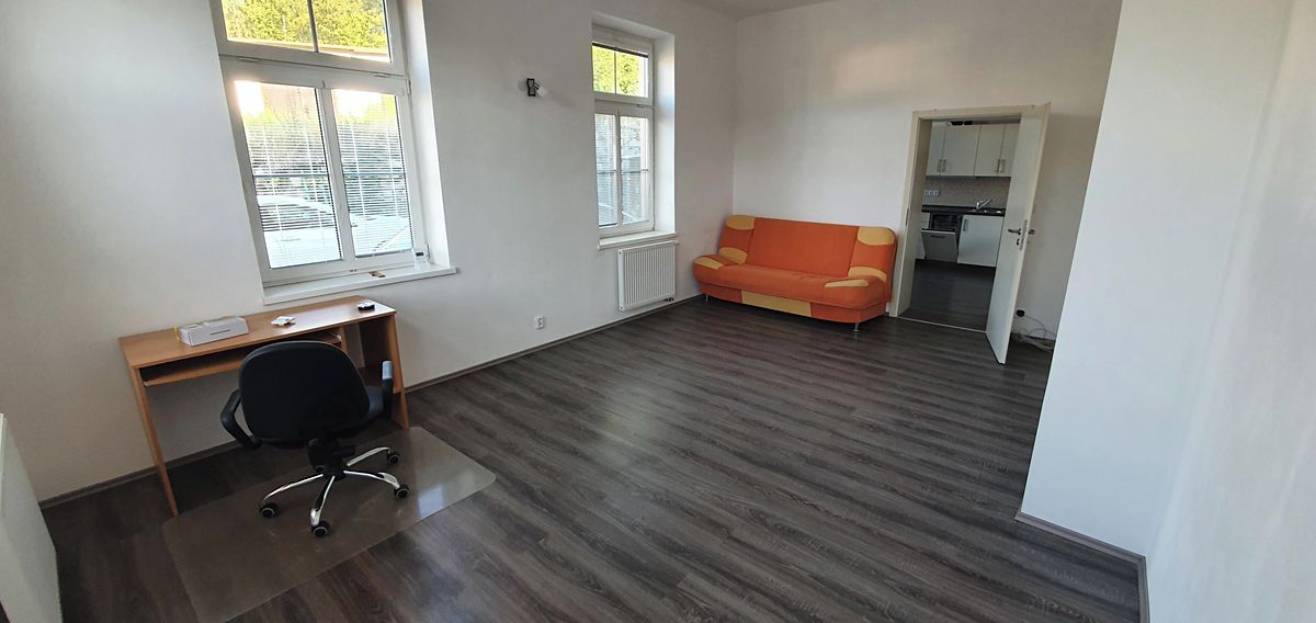 Pronájem bytu 1+1 50 m² – fotografie 3