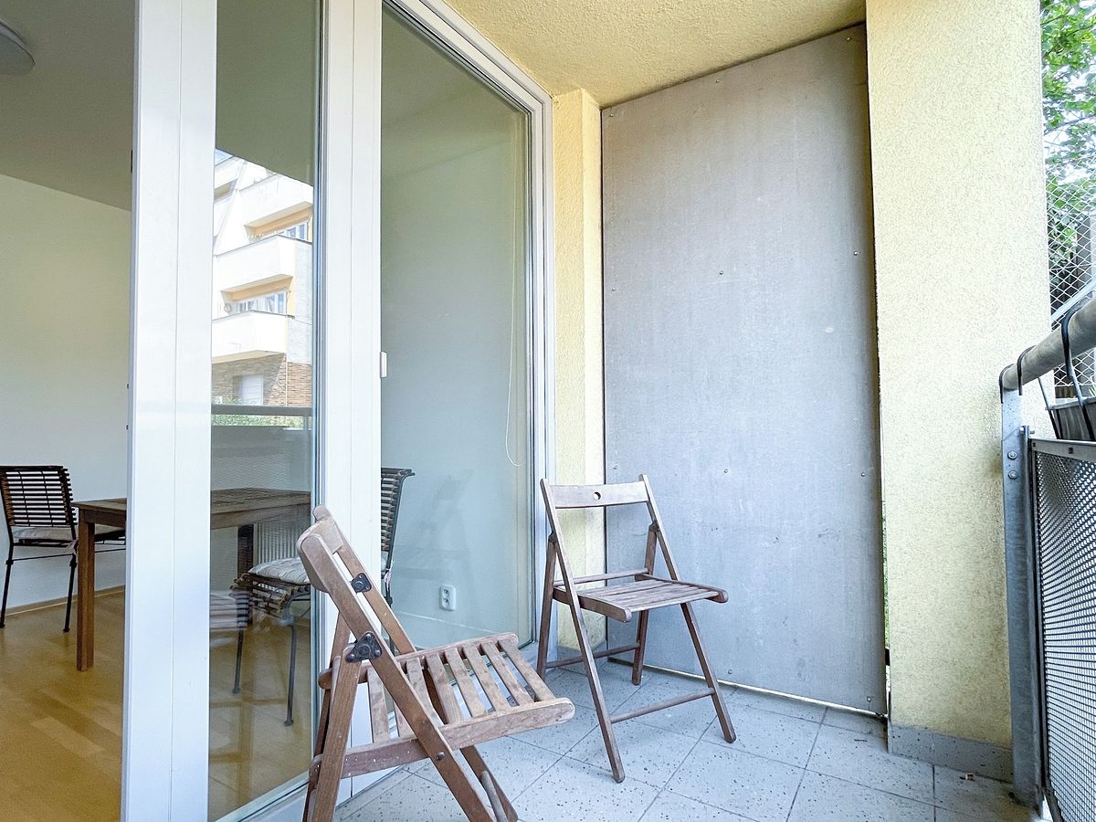 Pronájem bytu 1+kk 29 m² – fotografie 2