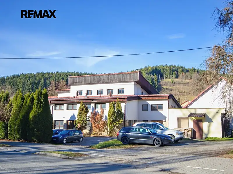 Prodej ubytovacího zařízení 1770 m², Velké Karlovice – náhled fotky 1