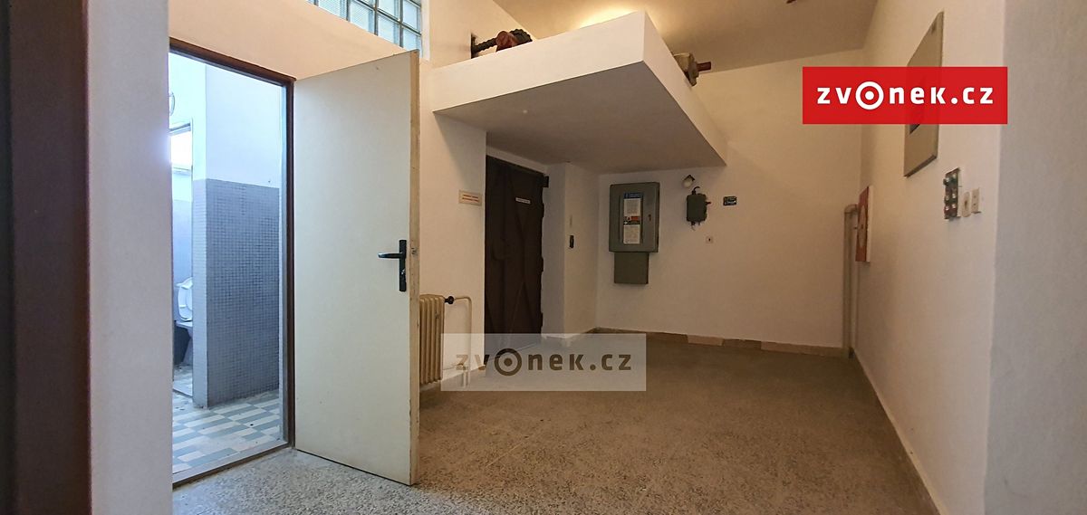 Pronájem obchodního prostoru 365 m² – fotografie 5