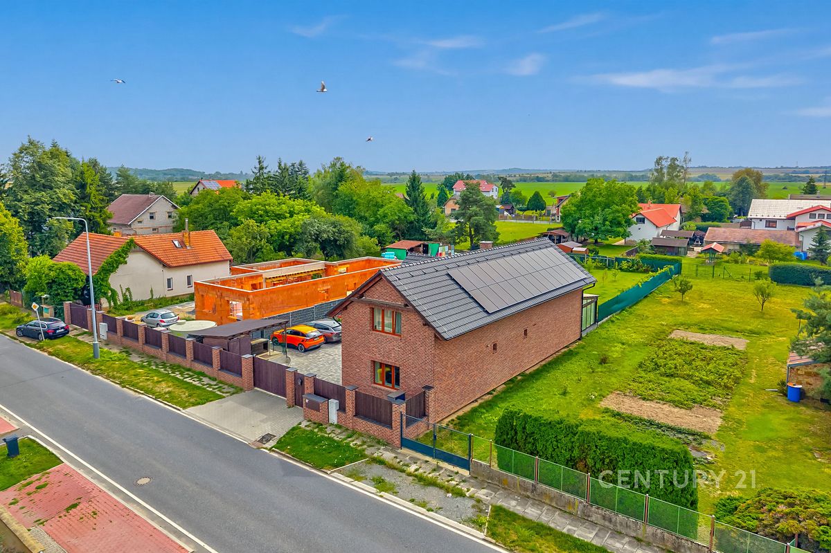 Prodej rodinného domu 189 m², pozemek 1054 m²
