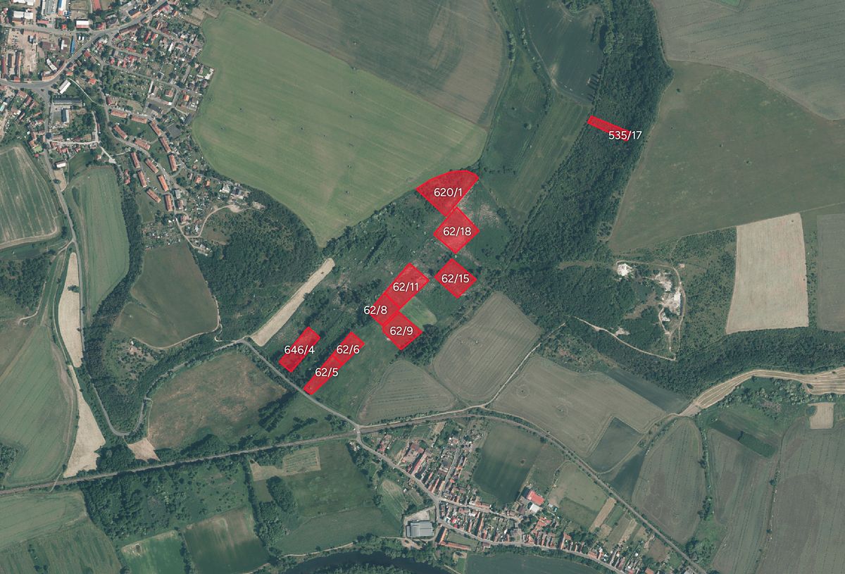 Prodej pole 45996 m², Staňkovice – fotka 1 z 3