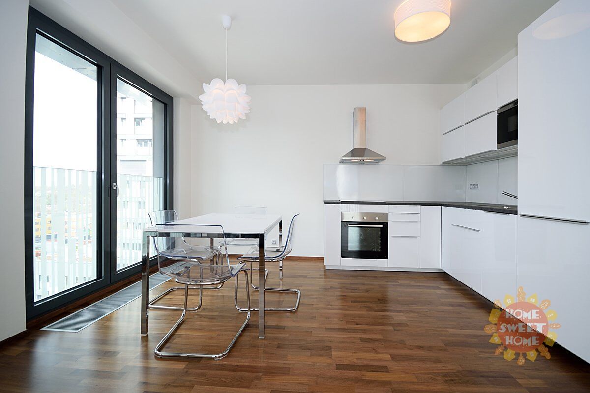 Pronájem bytu 2+kk 76 m² – fotografie 2