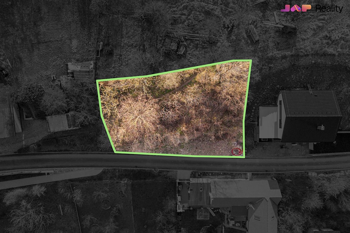 Prodej stavebního pozemku 598 m² – fotografie 2