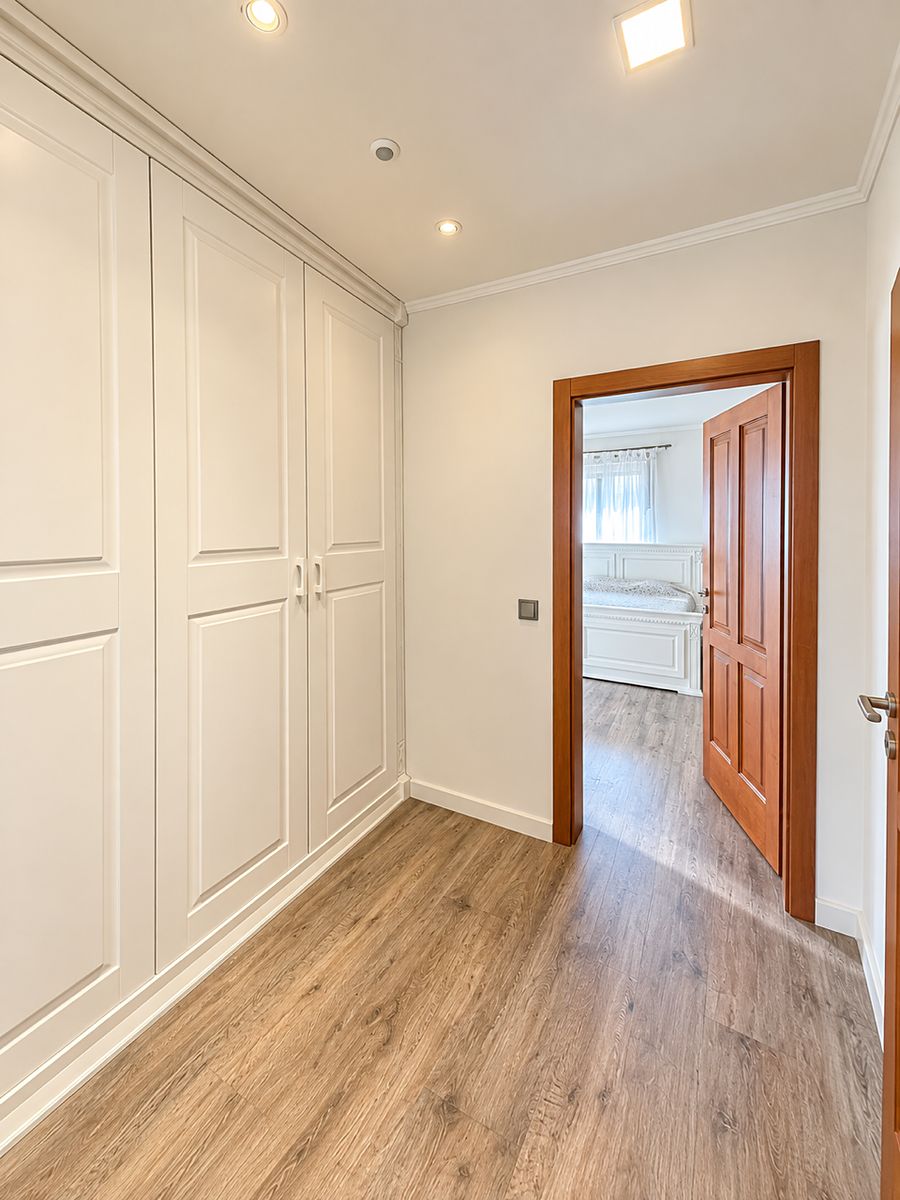Prodej rodinného domu 335 m², pozemek 587 m² – fotografie 4