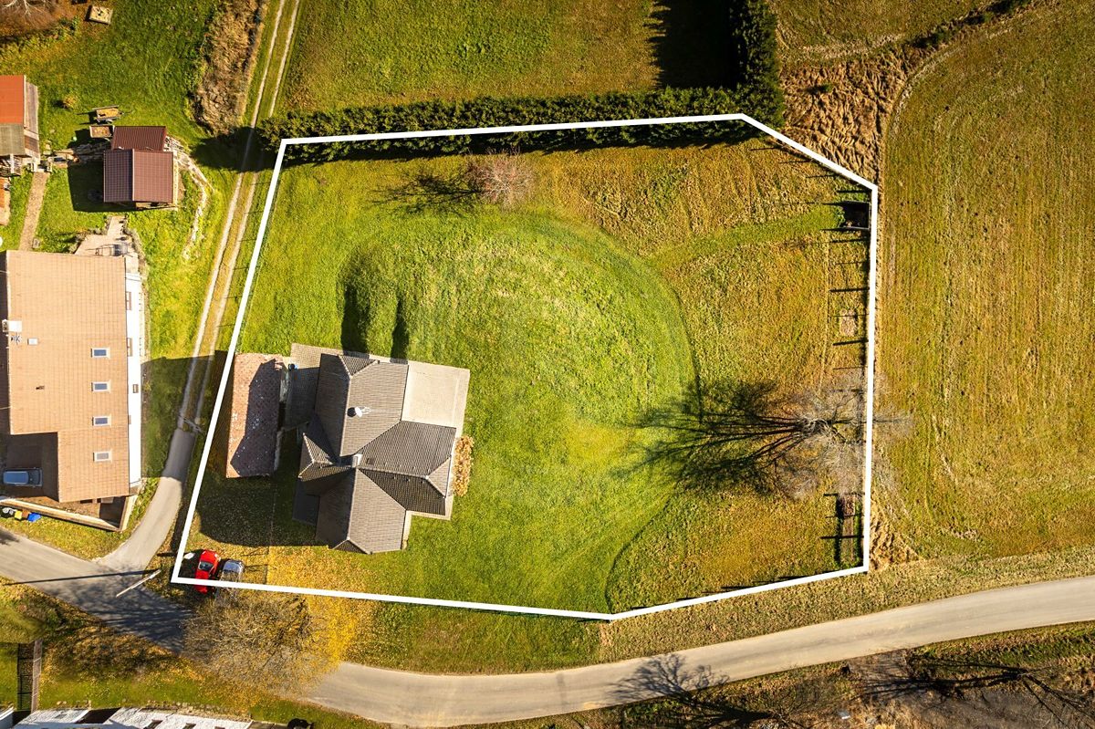 Prodej rodinného domu 230 m², pozemek 2845 m² – fotografie 5
