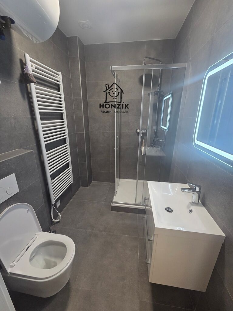 Pronájem bytu 2+kk 40 m² – fotografie 4