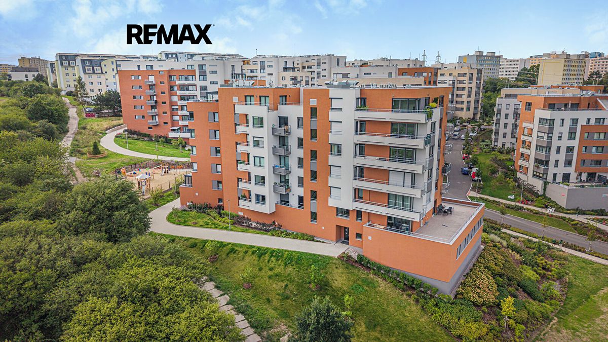 Prodej bytu 2+kk 46 m², Praha – fotka 1 z 3