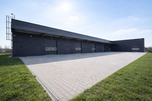 Pronájem skladového prostoru 921 m² – fotografie 2
