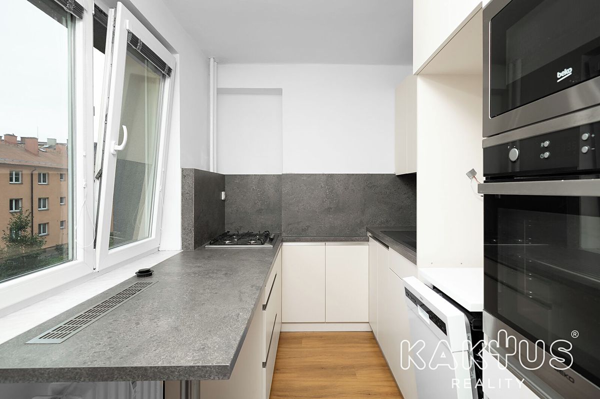 Pronájem bytu 2+1 56 m²