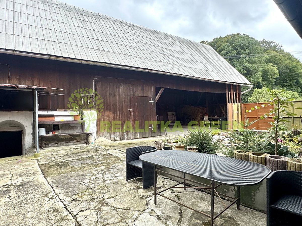 Prodej rodinného domu 550 m², pozemek 2336 m² – fotografie 5