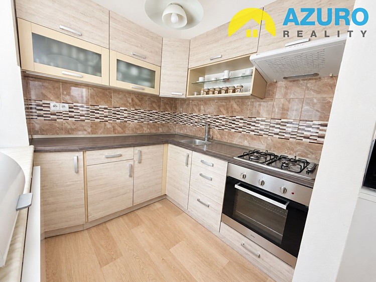Pronájem bytu 3+kk, 89 m² (1 z 15)