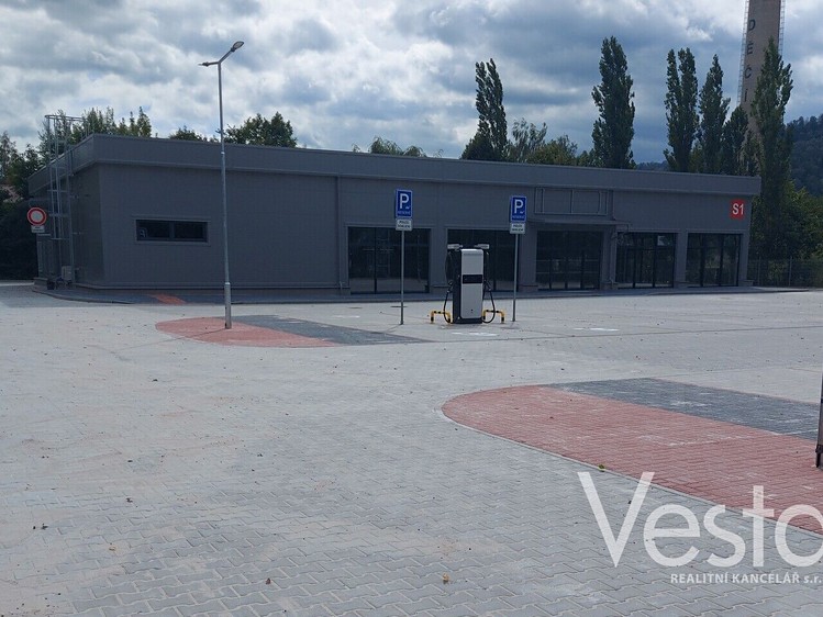 Pronájem komerčního prostoru, 689 m² (3 z 12)