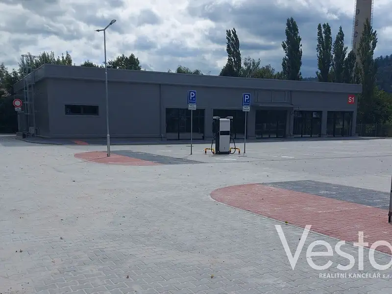 Pronájem obchodního prostoru 689 m², Děčín – náhled fotky 3