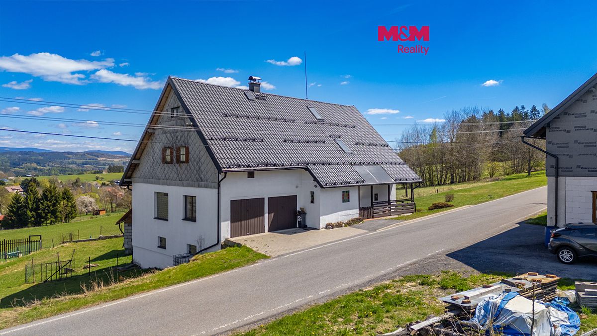 Prodej rodinného domu 180 m², pozemek 2665 m²