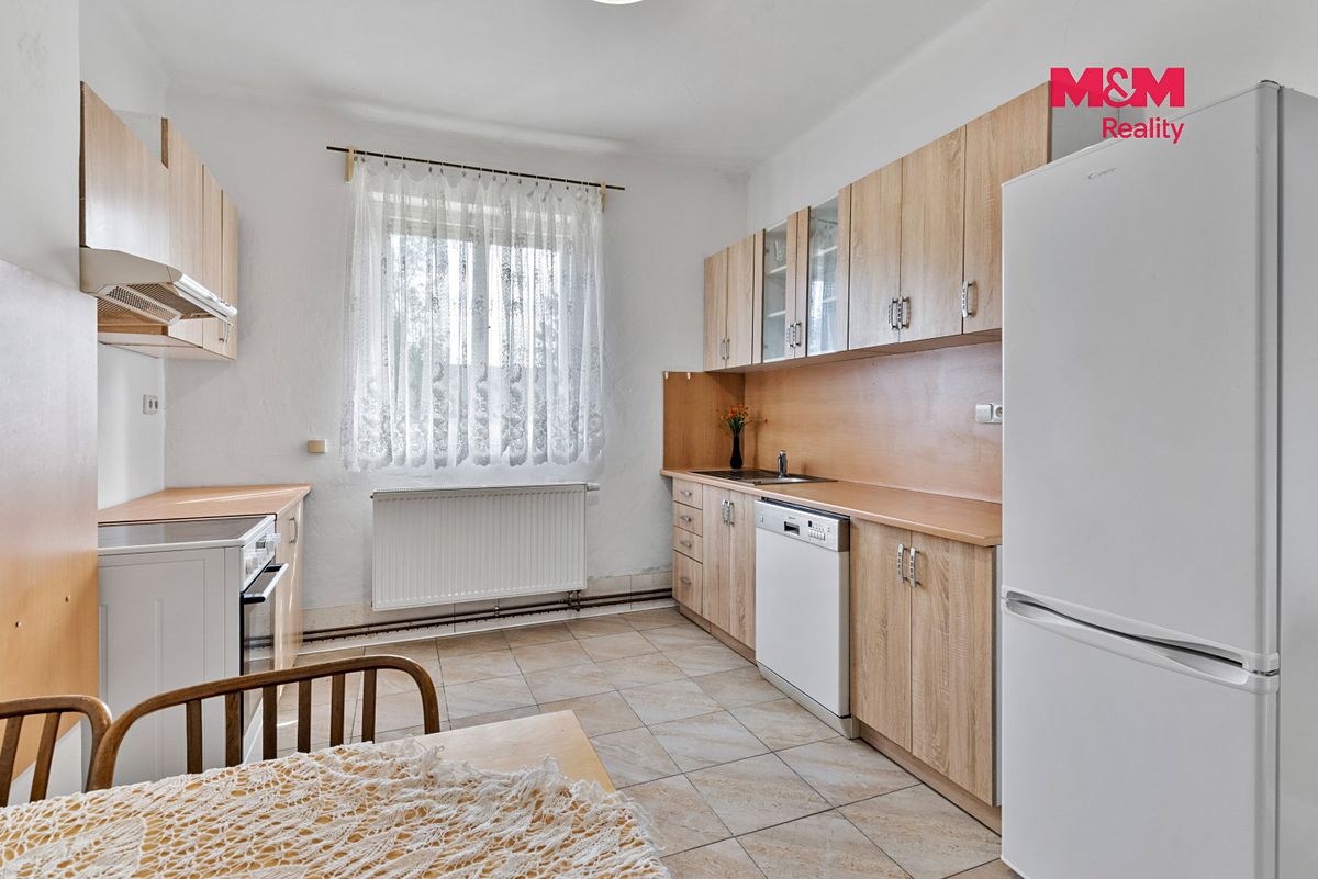 Prodej rodinného domu 120 m², pozemek 1240 m² – fotografie 4