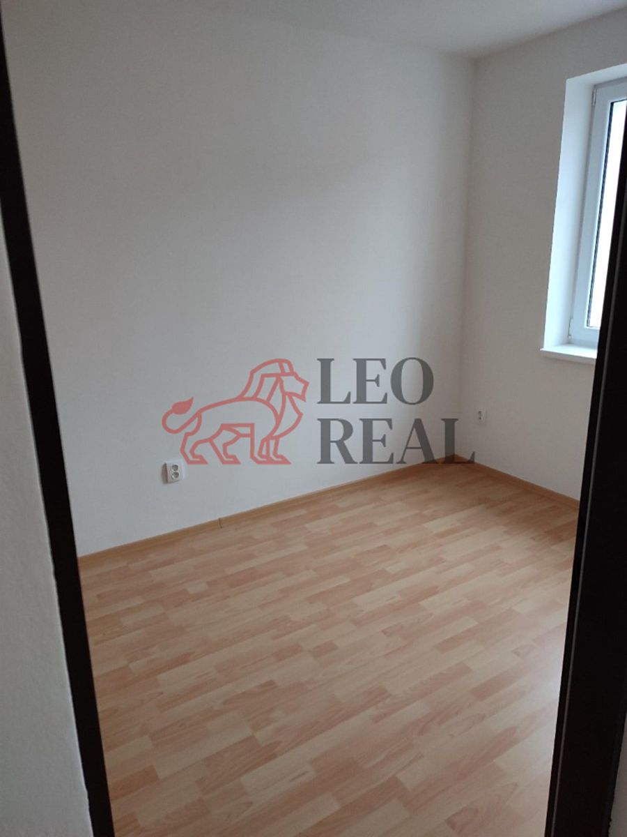 Pronájem bytu 2+kk 60 m² – fotografie 3