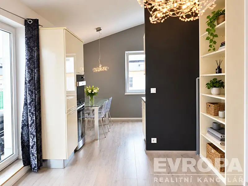 Prodej bytu 2+kk 54 m², Praha – náhled fotky 3