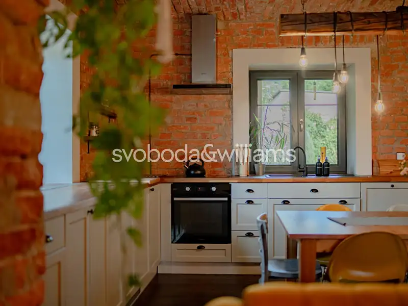 Prodej rodinného domu 301 m², pozemek 1028 m², Český Těšín – náhled fotky 2