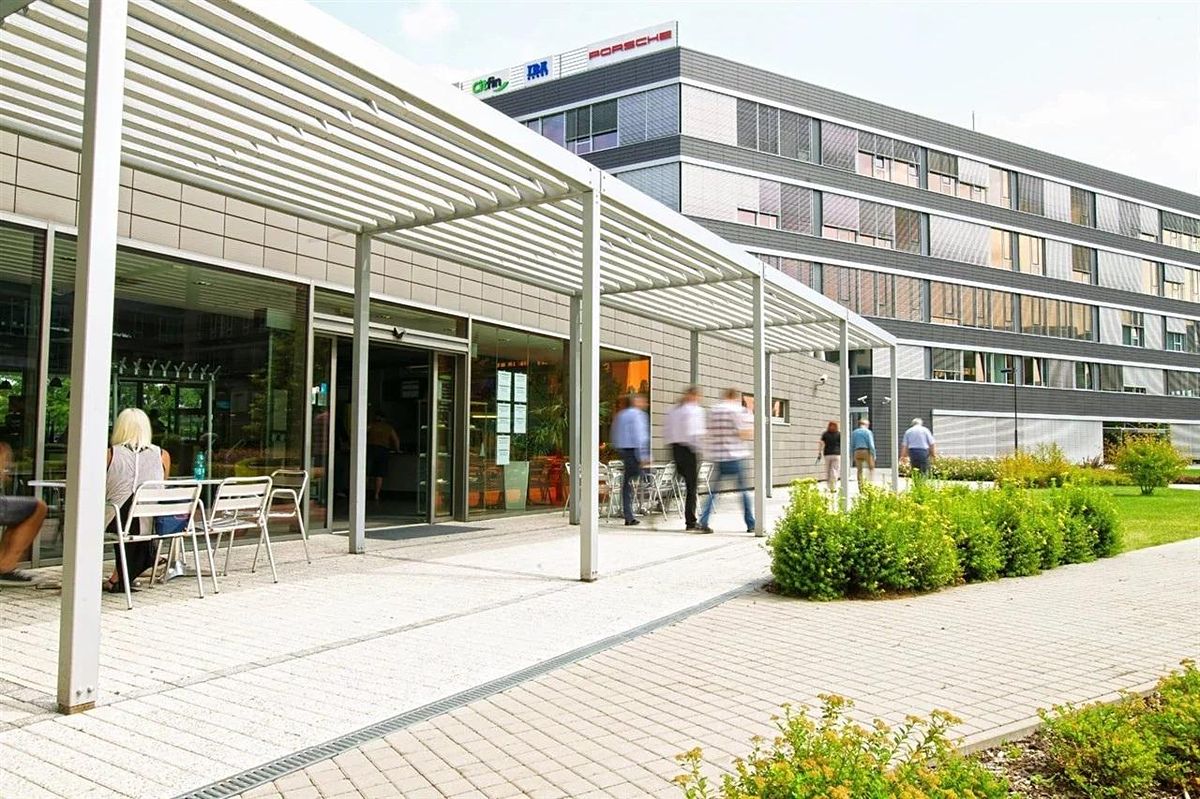 Pronájem kanceláře 475 m² – fotografie 3