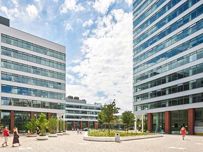 Pronájem kanceláře 454 m²