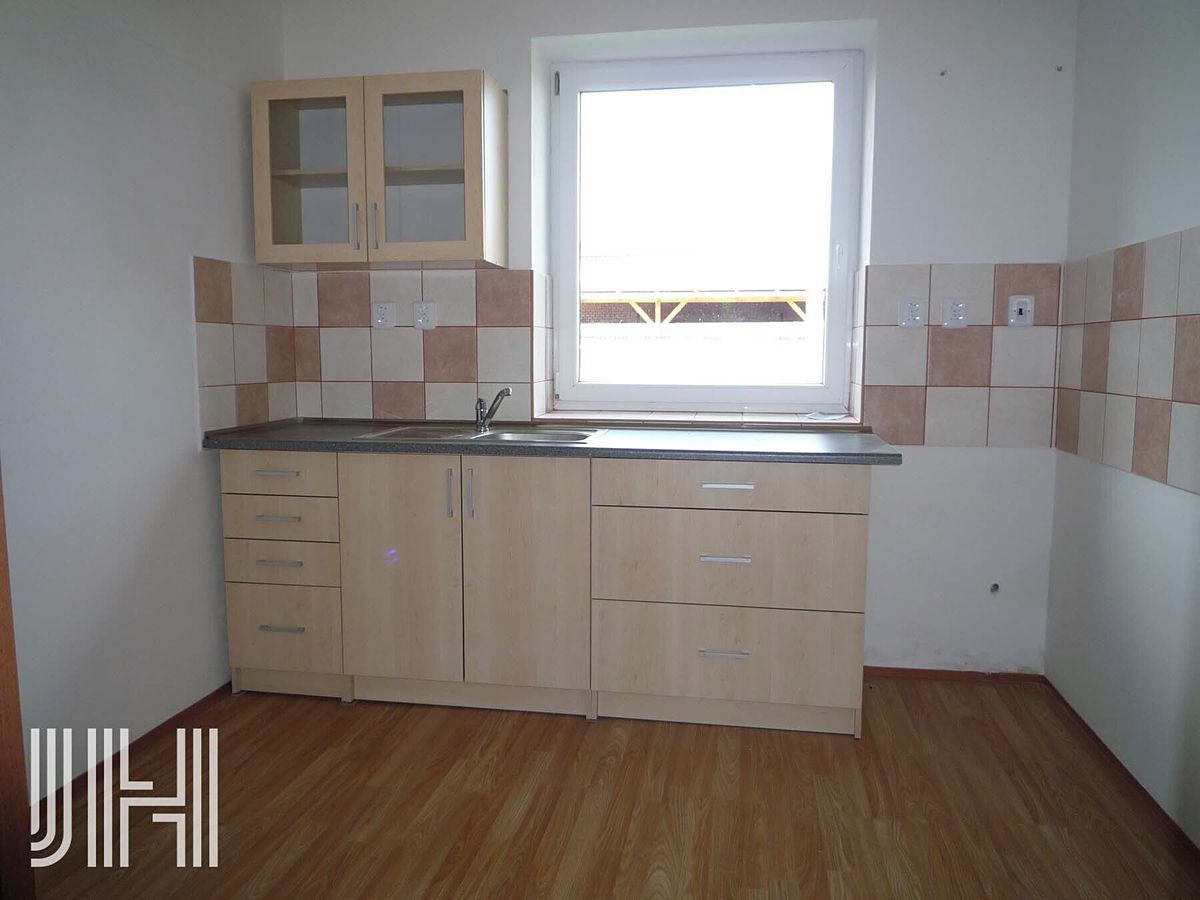 Pronájem bytu 2+1 65 m² – fotografie 3