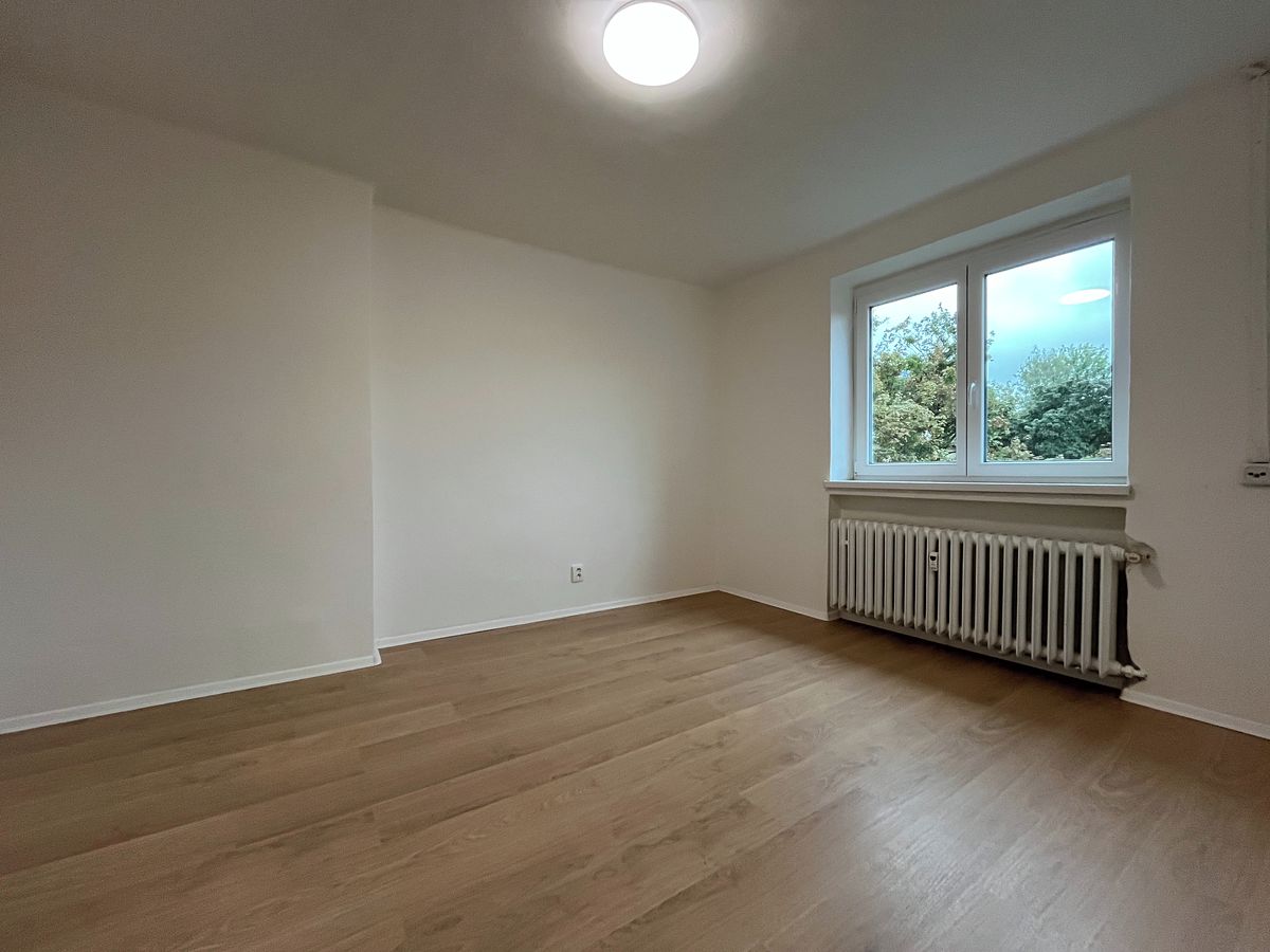 Pronájem bytu 1+1 27 m² – fotografie 3
