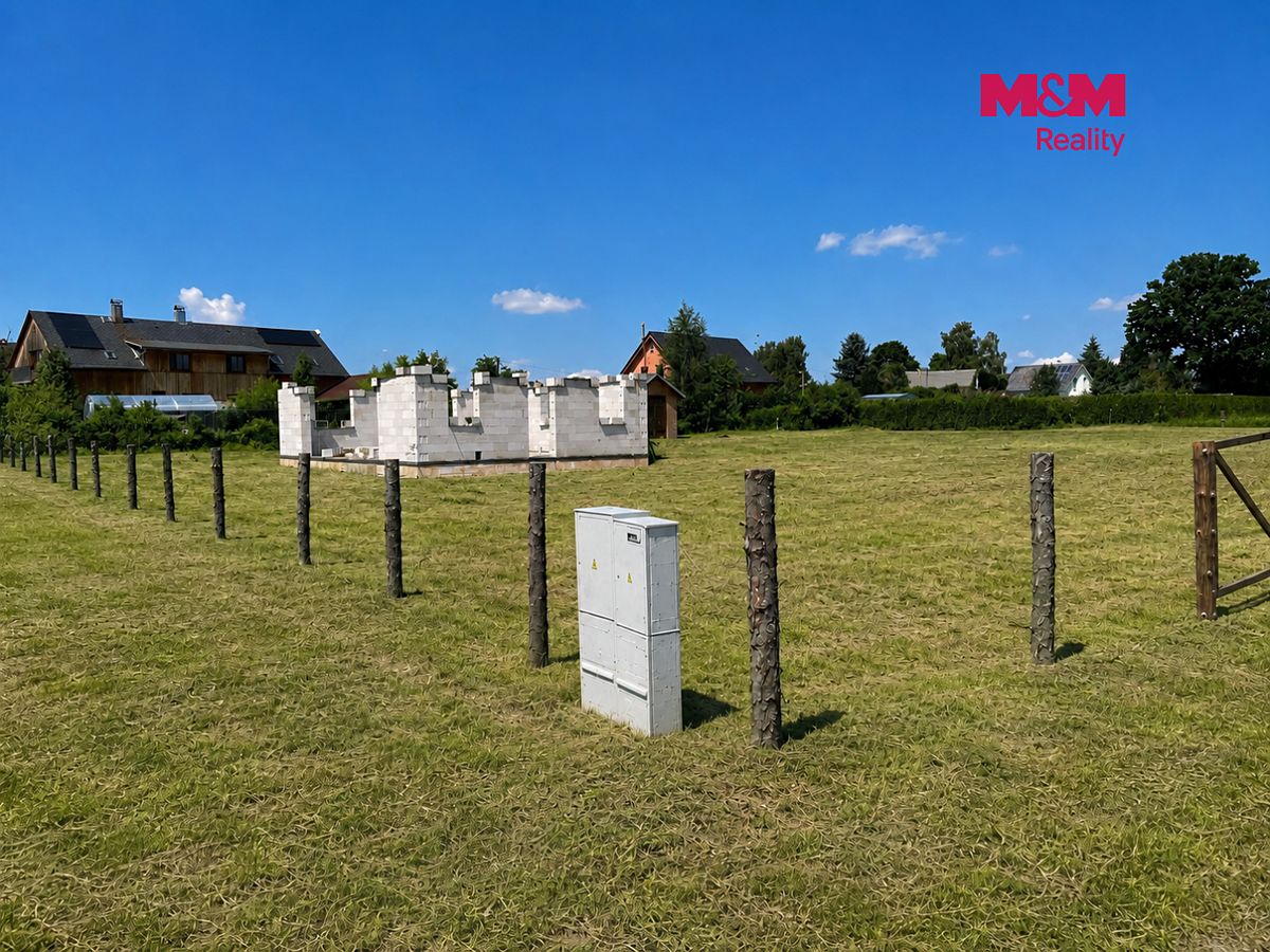 Prodej stavebního pozemku 1542 m² – fotografie 2