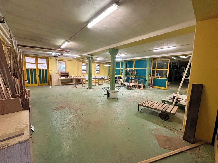 Комерційне приміщення на продаж, 2 492 м² (14 з 51)