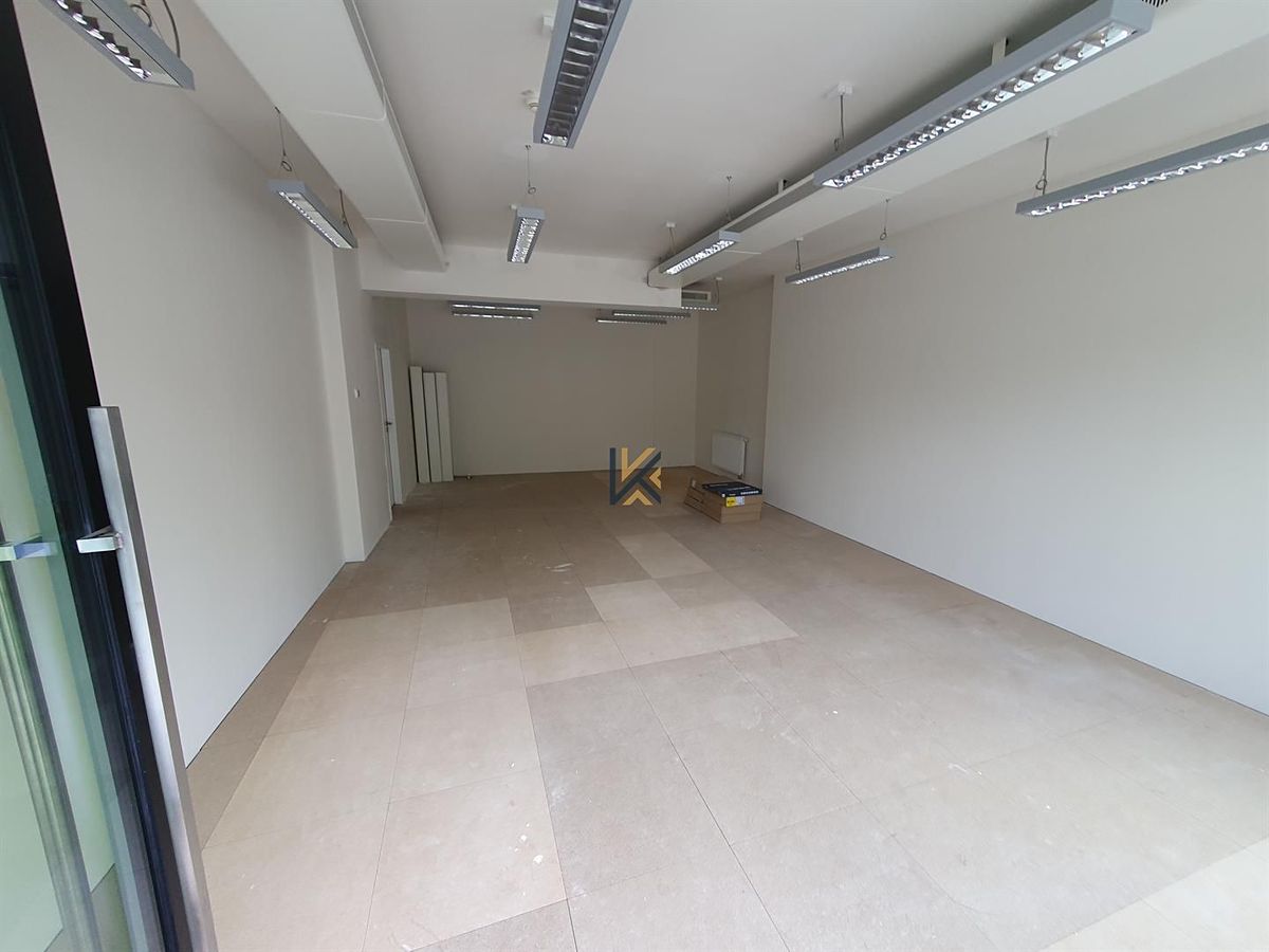 Pronájem obchodního prostoru 45 m² – fotografie 4