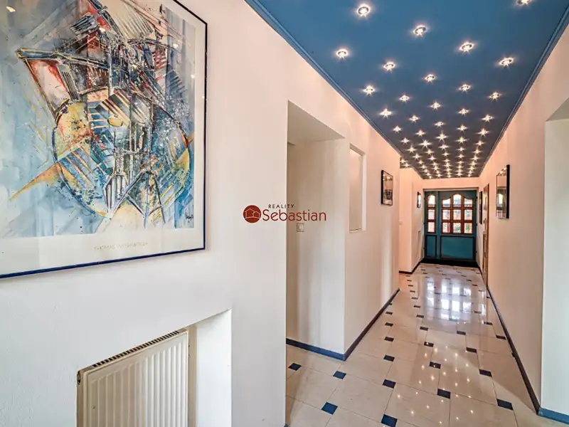 Pronájem kanceláře 216 m², Mlékojedy – náhled fotky 1