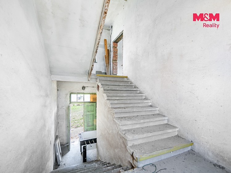 Prodej komerčního prostoru, 1 300 m² (21 z 28)
