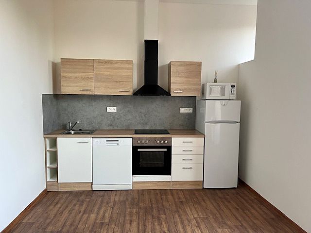 Pronájem bytu 2+kk 40 m² – fotografie 3