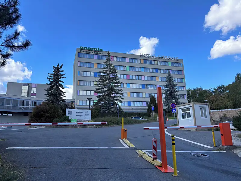 Pronájem garážového stání 17 m², Praha – náhled fotky 1