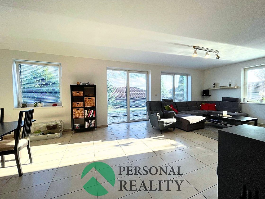 Prodej rodinného domu 154 m², pozemek 794 m² – fotografie 3