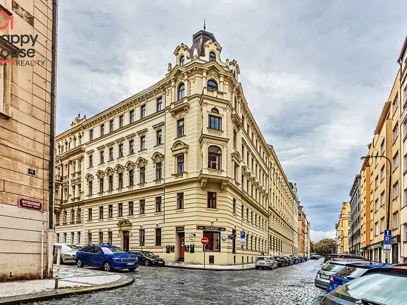 Prodej bytu 3+1 88 m², Praha – náhled fotky 1