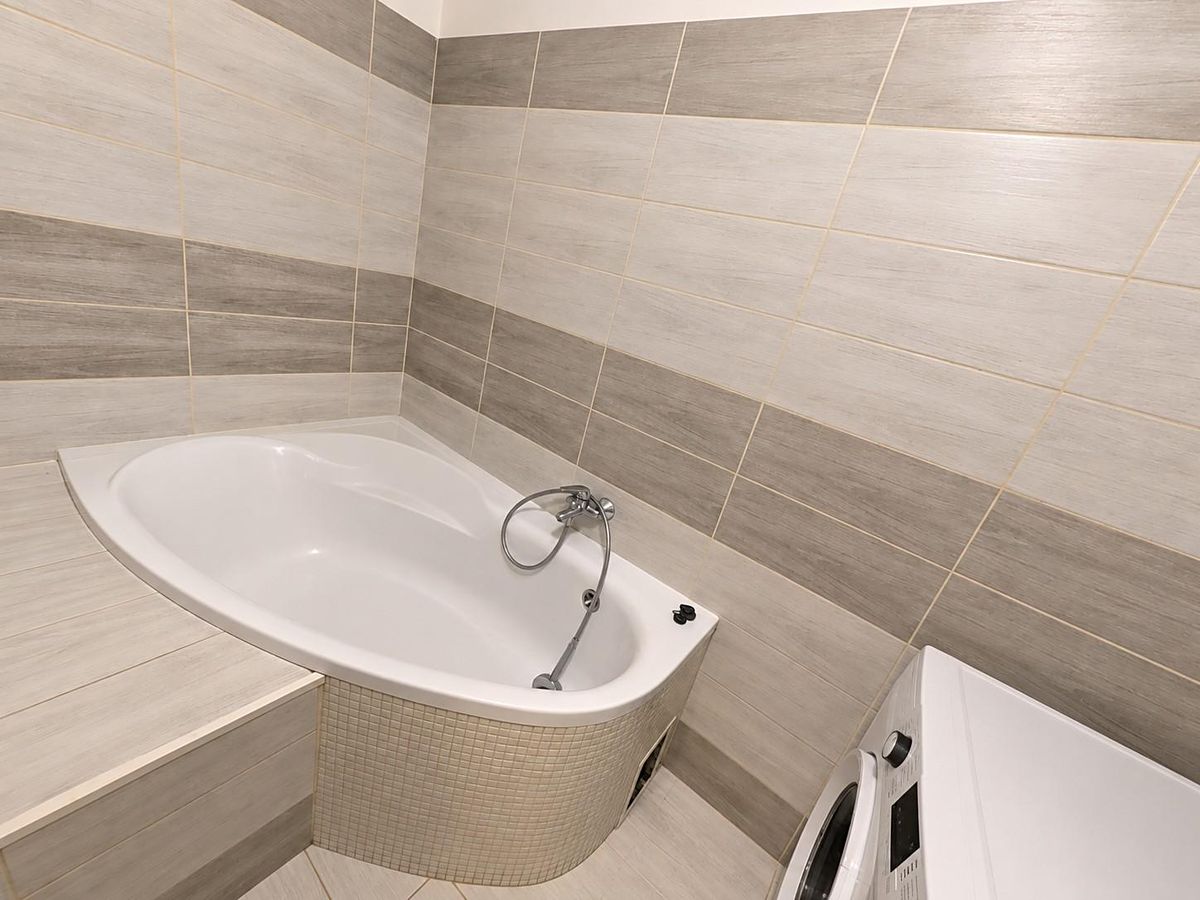 Pronájem bytu 2+kk 59 m² – fotografie 3