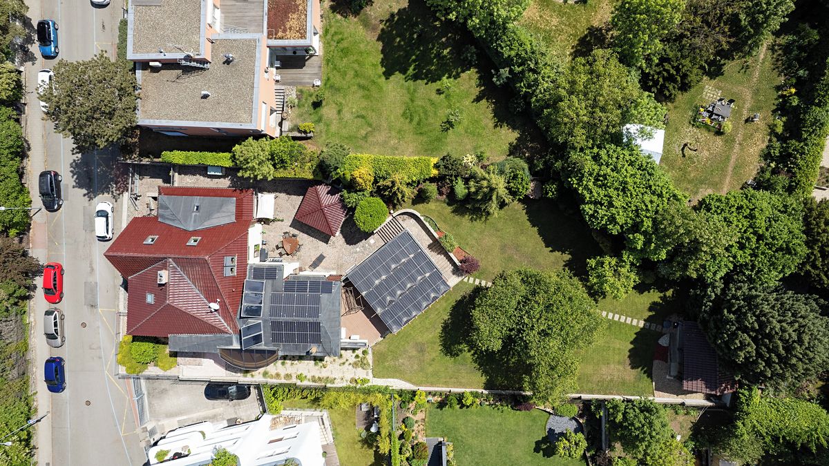 Prodej vily 713 m², pozemek 1323 m² – fotografie 3