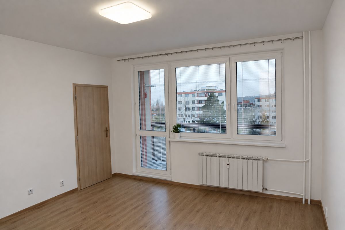 Pronájem bytu 2+1 63 m² – fotografie 3