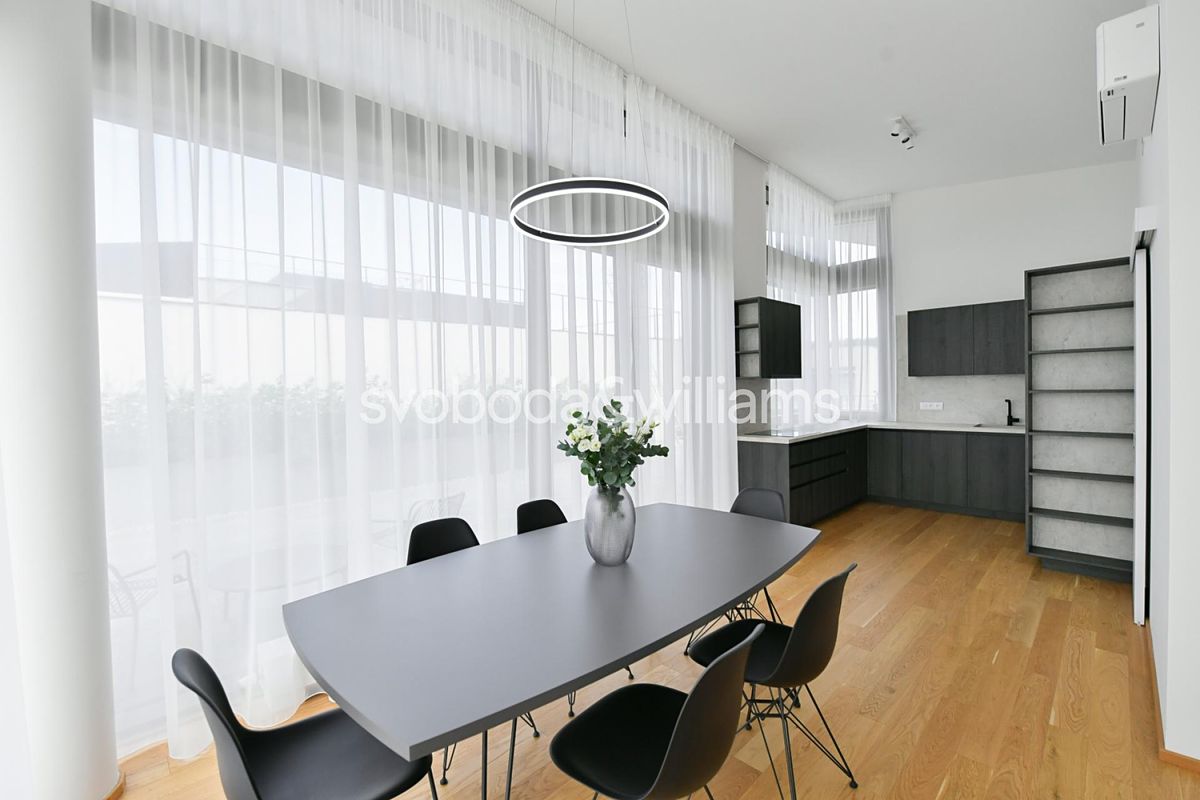 Pronájem bytu 4+kk 118 m² – fotografie 5