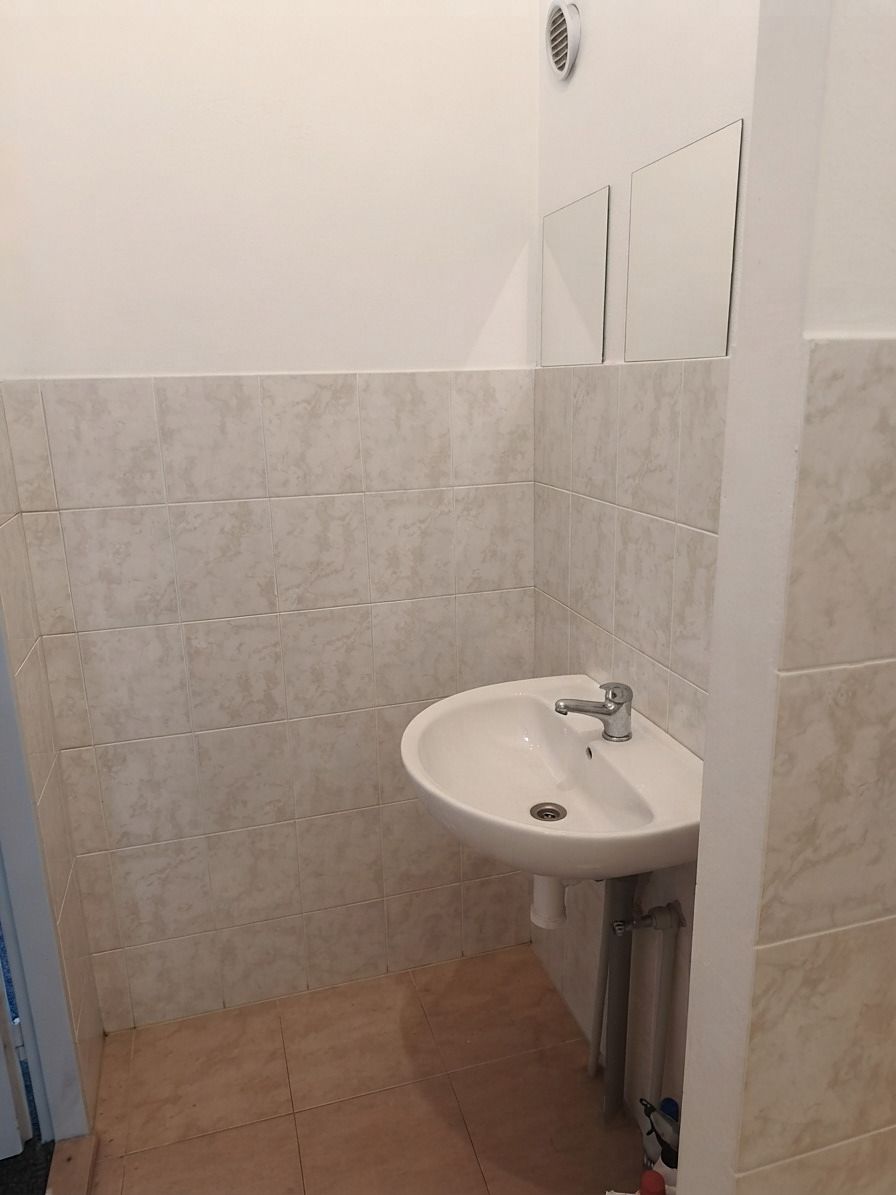 Pronájem kanceláře 22 m² – fotografie 4