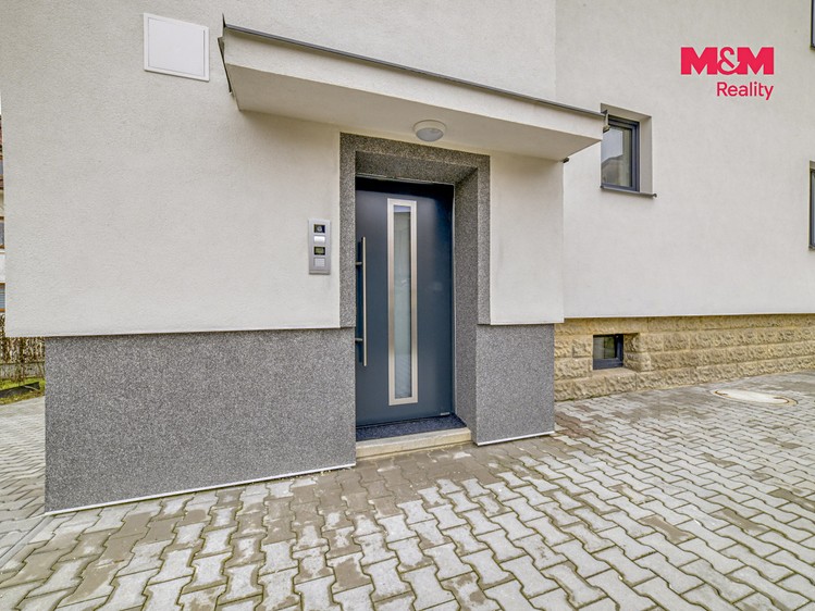 Pronájem bytu 3+kk, 74 m² (21 z 22)