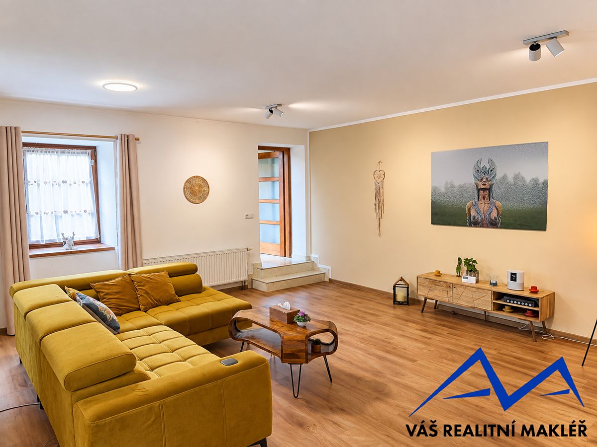 Prodej kanceláře 140 m² – fotografie 2