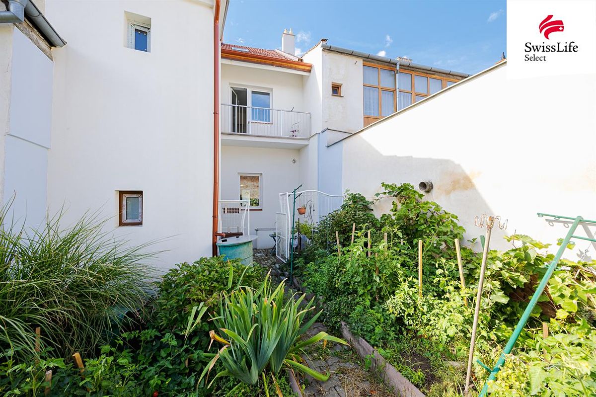 Prodej rodinného domu 166 m², pozemek 117 m² – fotografie 2