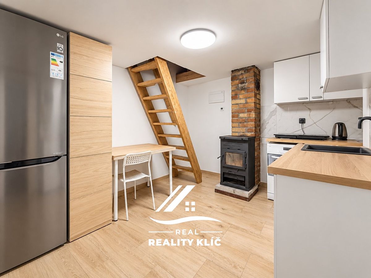 Pronájem rodinného domu 29 m², pozemek 166 m² – fotografie 3