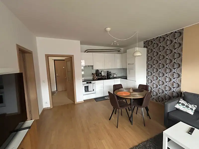Prodej bytu 2+kk 60 m², Praha – náhled fotky 3