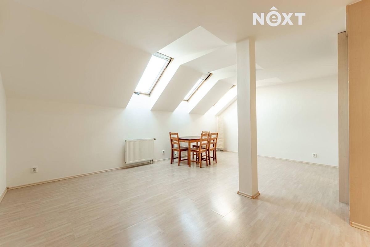 Pronájem bytu 2+kk 54 m² – fotografie 4