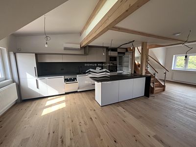 Pronájem bytu 4+kk 100 m²