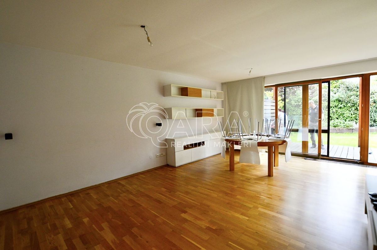 Pronájem bytu 3+kk 86 m² – fotografie 4