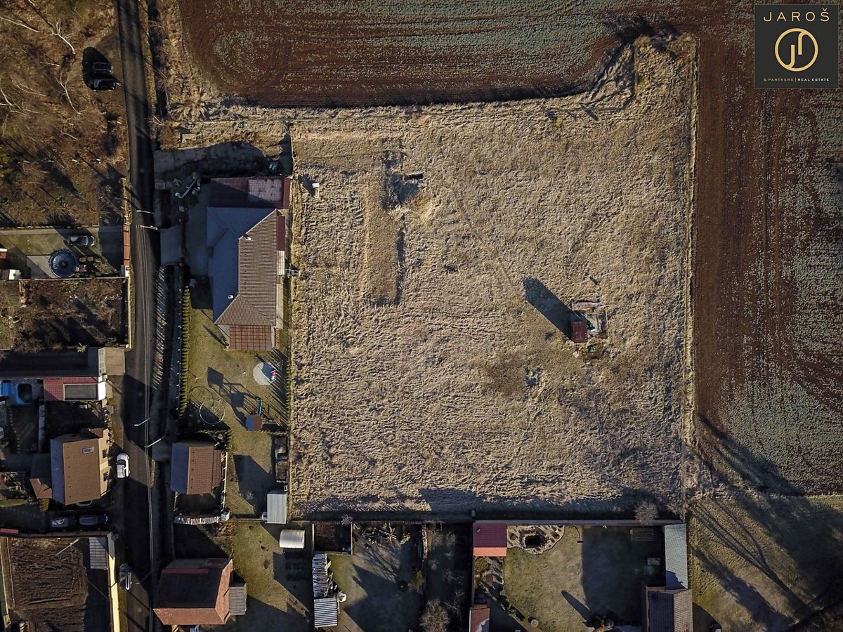 Prodej stavebního pozemku 1326 m² – fotografie 4